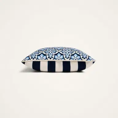 La DoubleJ Outdoor Cushion (45X45) | Thumbnail 3 La DoubleJ Outdoor Cushion (45X45) | Thumbnail 3