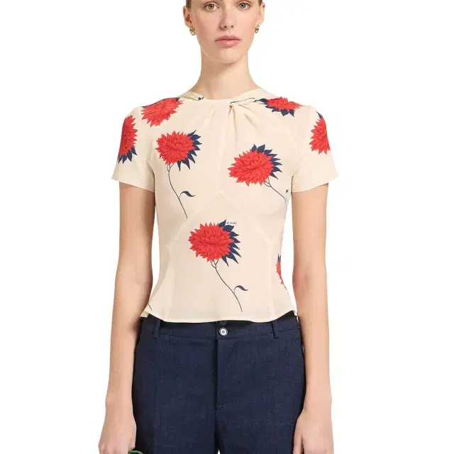 La DoubleJ Chignon Top
