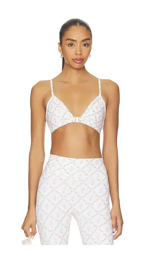 Astoria Clasp Sports Bra