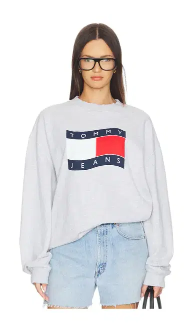 Tommy Jeans 90s Wavy Flag Crew Sweatshirt | Thumbnail 3