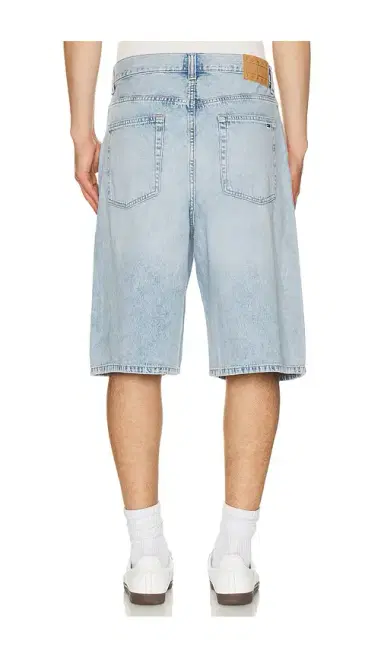 Tommy Jeans Theo Baggy Shorts | Thumbnail 2 Tommy Jeans Theo Baggy Shorts | Thumbnail 2