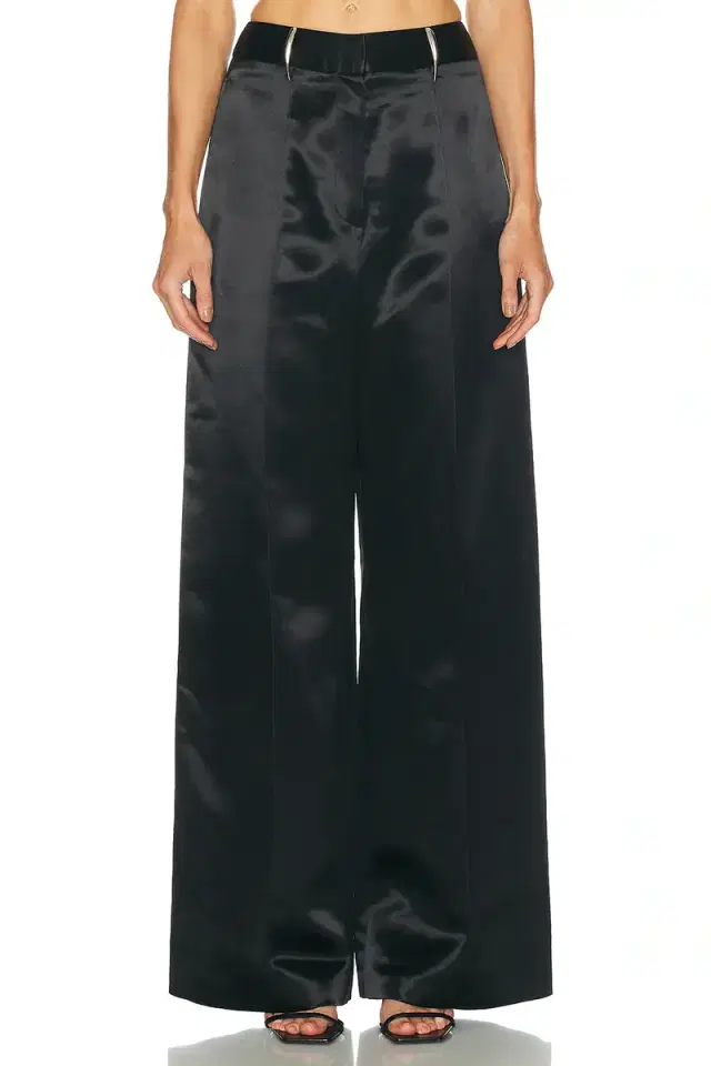 Pleated Claw Wide Leg Trouser
