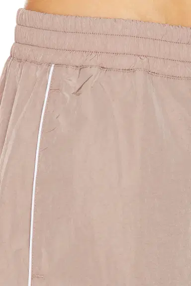 Beyond Yoga Limitless Barrel Leg Pant | Thumbnail 6 Beyond Yoga Limitless Barrel Leg Pant | Thumbnail 6