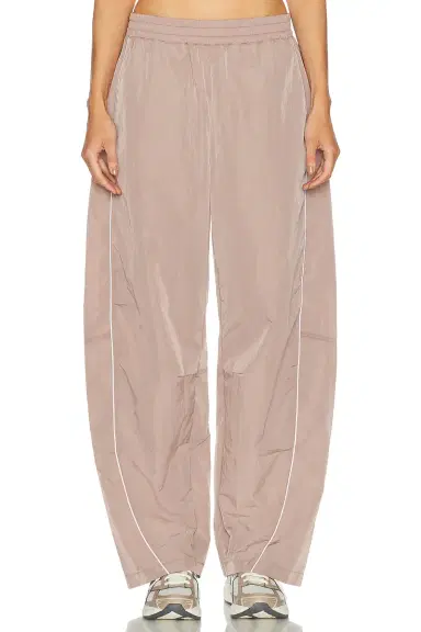 Beyond Yoga Limitless Barrel Leg Pant | Thumbnail 1 Beyond Yoga Limitless Barrel Leg Pant | Thumbnail 1
