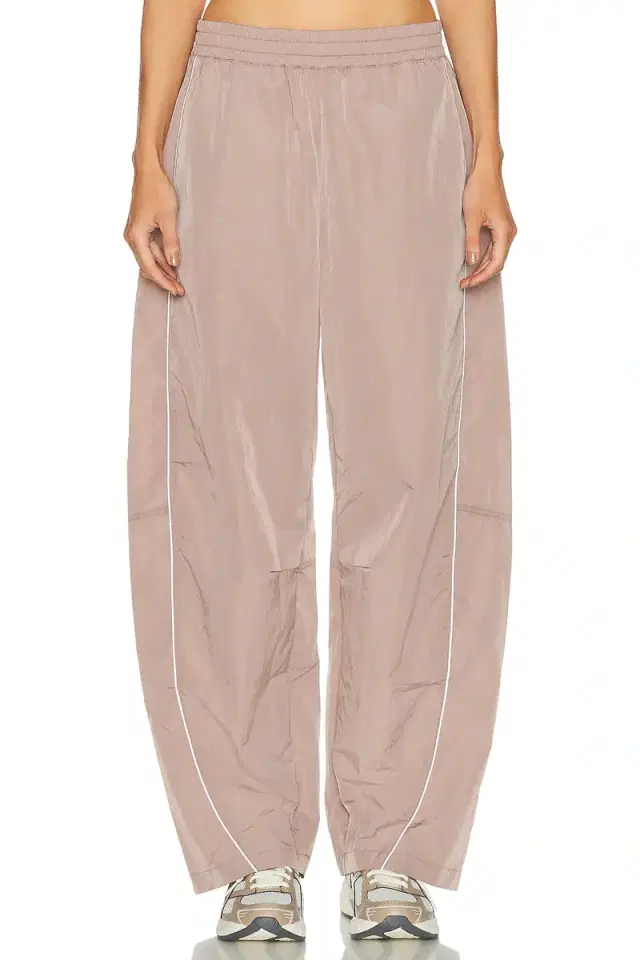 Limitless Barrel Leg Pant