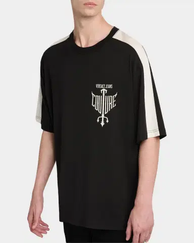 Versace Jeans Couture Logo Relaxed-Fit T-Shirt | Thumbnail 4 Versace Jeans Couture Logo Relaxed-Fit T-Shirt | Thumbnail 4