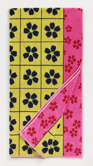 Dusen Dusen Beach Towel Hibiscus One Size | Thumbnail 2 Dusen Dusen Beach Towel Hibiscus One Size | Thumbnail 2
