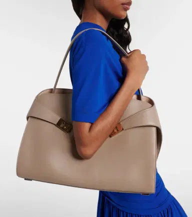 Ferragamo Hug Soft Medium leather shoulder bag | Thumbnail 5 Ferragamo Hug Soft Medium leather shoulder bag | Thumbnail 5