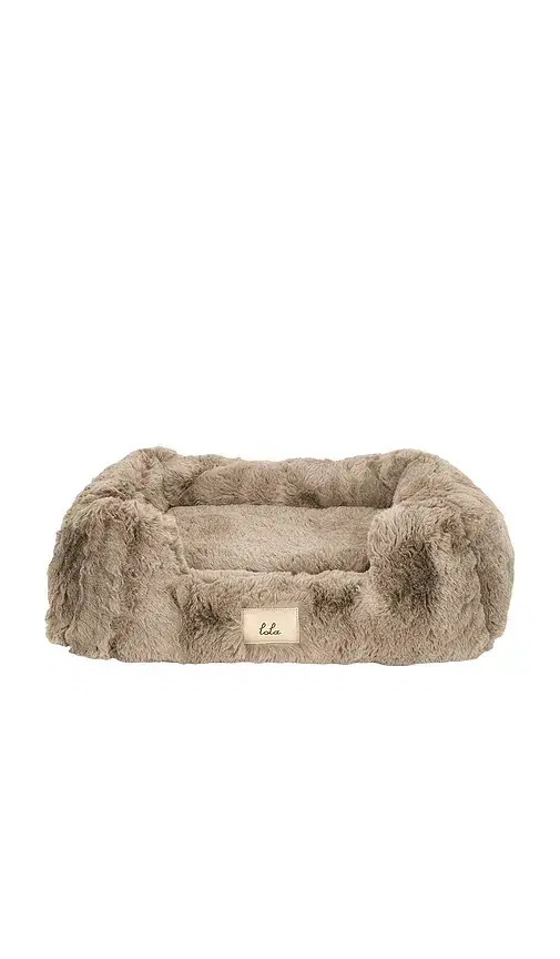 Lola Blankets The Small Pet Bed