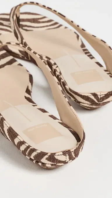 Dolce Vita Gizel Thong Sandals Beige Zebra Raffia | Thumbnail 4 Dolce Vita Gizel Thong Sandals Beige Zebra Raffia | Thumbnail 4