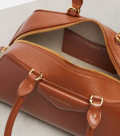 Givenchy Antigona Small leather shoulder bag | Thumbnail 2 Givenchy Antigona Small leather shoulder bag | Thumbnail 2