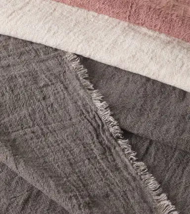 Maison de Vacances Linen crêpe throw | Thumbnail 4