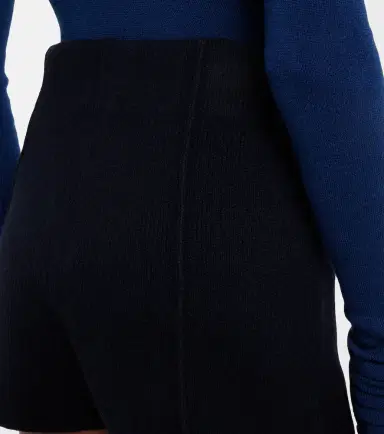 Jardin des Orangers Wool and cashmere shorts | Thumbnail 6