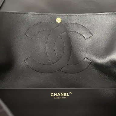 Chanel Chanel Maxi "Souplissimo" Small Flap Bag Black Suede Gold Hardware | Thumbnail 11 Chanel Chanel Maxi "Souplissimo" Small Flap Bag Black Suede Gold Hardware | Thumbnail 11