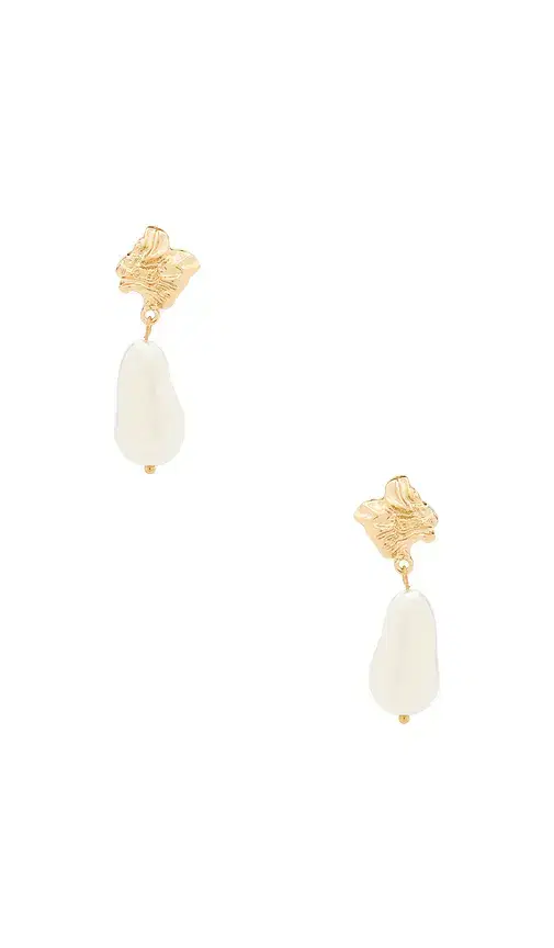8 Other Reasons Pearl Point Earrings