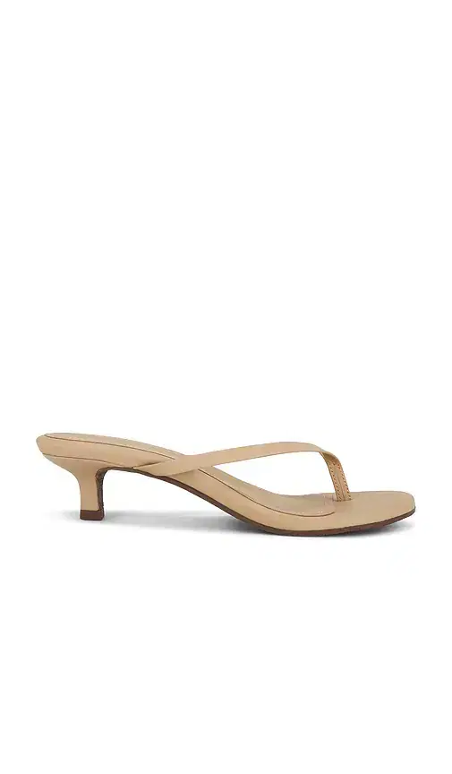Julia Flip Flop