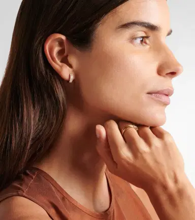 STONE AND STRAND Twin 14kt gold earrings with diamonds | Thumbnail 4