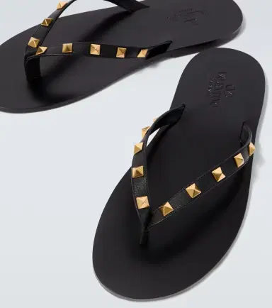 Valentino Garavani Rockstud leather thong sandals | Thumbnail 2 Valentino Garavani Rockstud leather thong sandals | Thumbnail 2