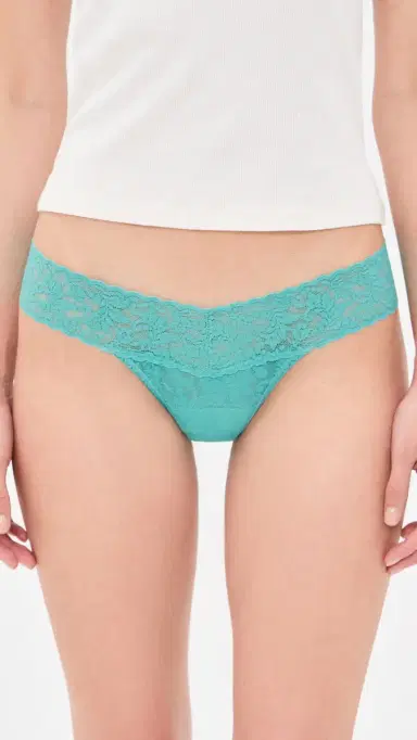 Hanky Panky Signature Lace Low Rise Thong 5 Pack Rngs One Size | Thumbnail 3