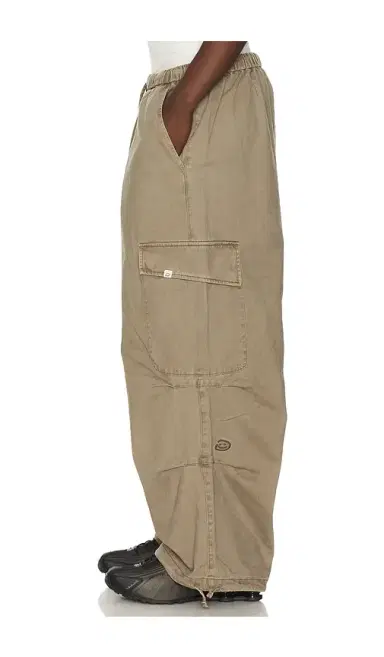 DRMERS CLUB Smiley Logo Parachute Pants | Thumbnail 2