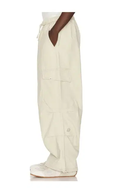 DRMERS CLUB Smiley Logo Parachute Pants | Thumbnail 2