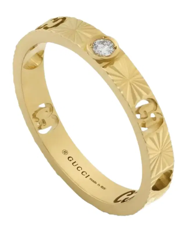 18k Yellow Gold Icon Diamond Heart Ring