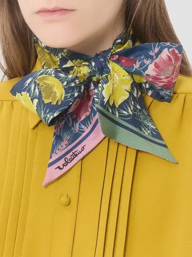Valentino Garavani Women's Apres L'hiver Poppies Bandeau Scarf in Silk | Thumbnail 1 Valentino Garavani Women's Apres L'hiver Poppies Bandeau Scarf in Silk | Thumbnail 1