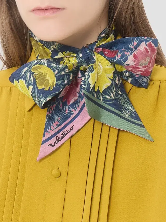 Women's Apres L'hiver Poppies Bandeau Scarf in Silk