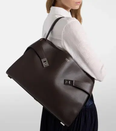 Ferragamo Hug Soft Medium leather shoulder bag | Thumbnail 6 Ferragamo Hug Soft Medium leather shoulder bag | Thumbnail 6