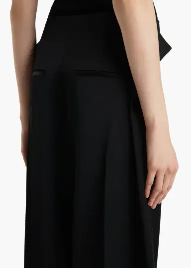 Khaite Ila Pant In Black | Thumbnail 6