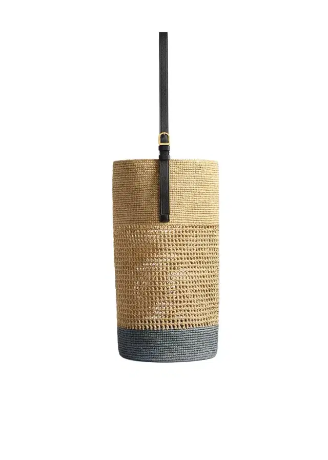 Khaite Billie Bucket Bag In Natural And Lead Raffia