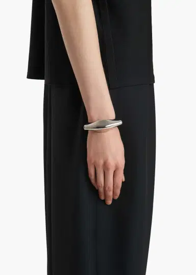Khaite Lotus Cuff In | Thumbnail 3