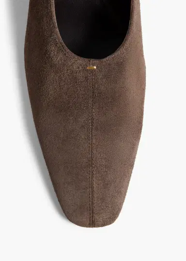 Khaite Cecilia Pump In Sable Suede | Thumbnail 3