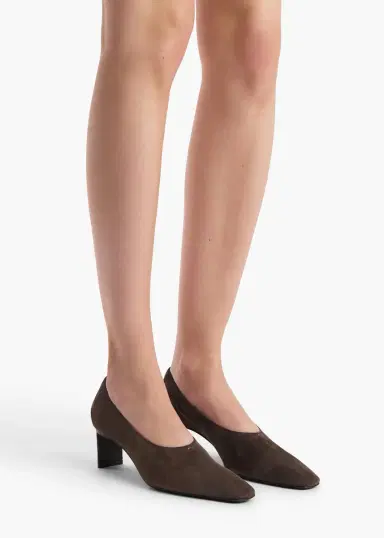 Khaite Cecilia Pump In Sable Suede | Thumbnail 5