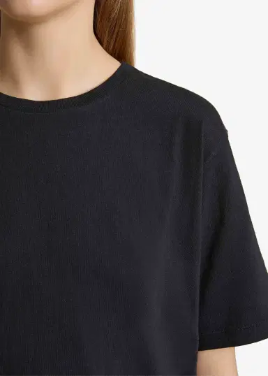 Khaite Mae T-Shirt In Black | Thumbnail 6