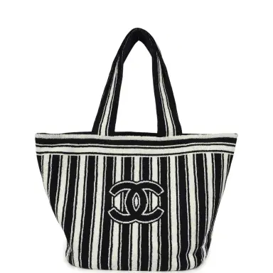 Chanel Chanel CC Striped Beach Tote Bag & Towel Set Navy Blue and White Terry Silver Hardware | Thumbnail 6 Chanel Chanel CC Striped Beach Tote Bag & Towel Set Navy Blue and White Terry Silver Hardware | Thumbnail 6