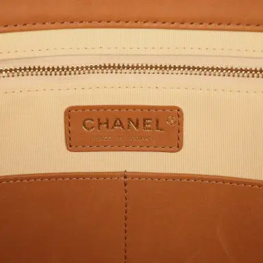 Chanel Chanel Coco Beach Maxi Shopping Tote Light Beige Raffia and Calfskin Gold Hardware | Thumbnail 9