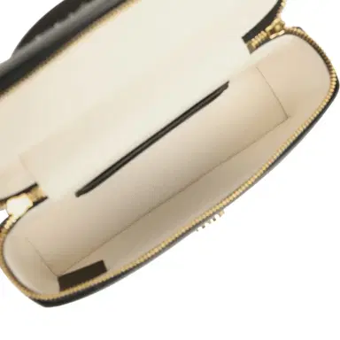 Chanel Chanel Coco Beach Top Handle Long Vanity Case with Chain Ecru Tweed and Black Calfskin Gold Hardware | Thumbnail 8 Chanel Chanel Coco Beach Top Handle Long Vanity Case with Chain Ecru Tweed and Black Calfskin Gold Hardware | Thumbnail 8