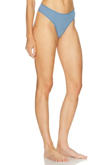 Skims Fits Everybody Thong | Thumbnail 2
