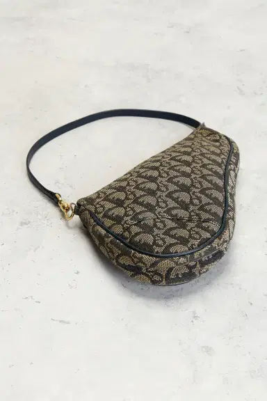FWRD Renew Dior Diorissimo Saddle Pochette Shoulder Bag | Thumbnail 4 FWRD Renew Dior Diorissimo Saddle Pochette Shoulder Bag | Thumbnail 4