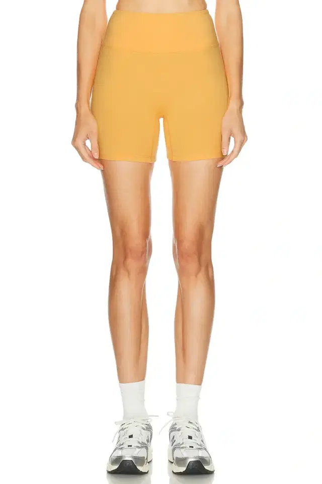 YEAR OF OURS Stretch Sculpt Short