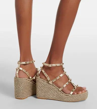 Valentino Garavani Rockstud Torchon leather wedge espadrilles | Thumbnail 5