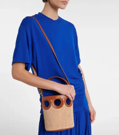 Ferragamo Gancini Small raffia bucket bag | Thumbnail 6 Ferragamo Gancini Small raffia bucket bag | Thumbnail 6