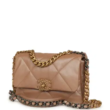 Chanel Chanel Medium 19 Flap Bag Pearly Beige Shiny Lambskin Mixed Metal Hardware | Thumbnail 5 Chanel Chanel Medium 19 Flap Bag Pearly Beige Shiny Lambskin Mixed Metal Hardware | Thumbnail 5