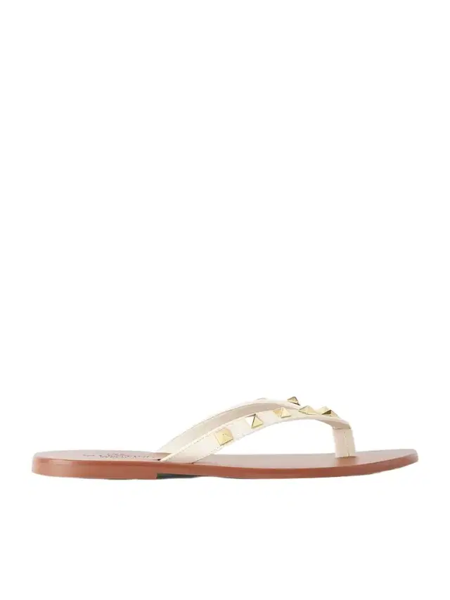 Rockstud Leather Thong Sandals