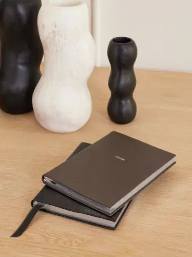 Smythson Soho Ludlow 2026 Textured-leather Weekly Diary | Thumbnail 2 Smythson Soho Ludlow 2026 Textured-leather Weekly Diary | Thumbnail 2