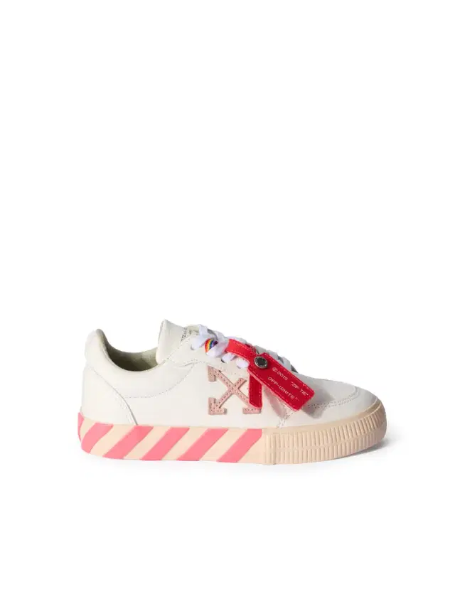 Off-White Vulcanized Low-Top Sneakers