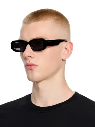 Off-White Olympia Smoke Lens Sunglasses | Thumbnail 5