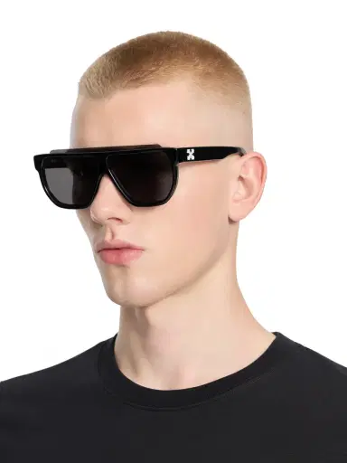 Off-White Earth Dark Grey Lens Sunglasses | Thumbnail 3