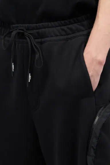 Roberto Cavalli Shorts With Maxi-Pockets And Logo | Thumbnail 4 Roberto Cavalli Shorts With Maxi-Pockets And Logo | Thumbnail 4